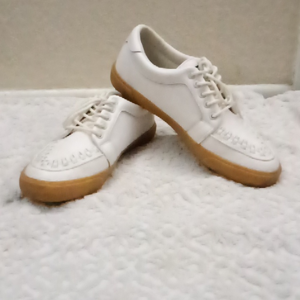 White creepers